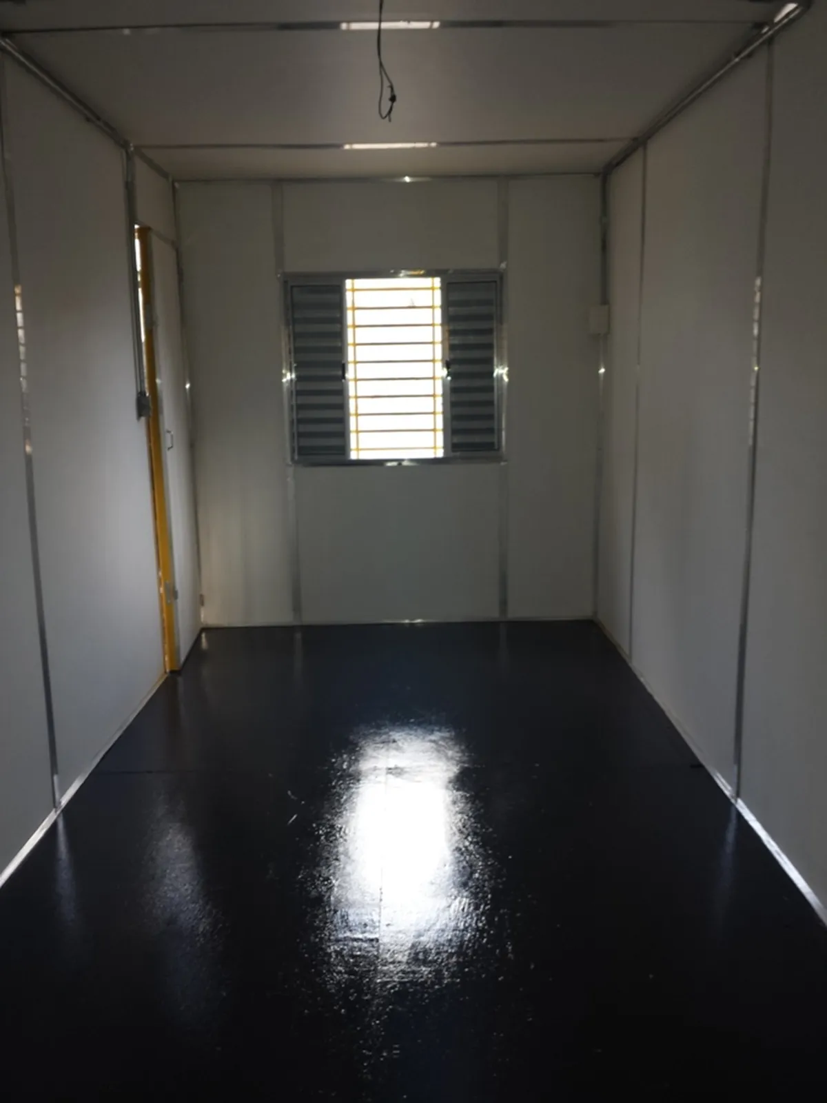 Container Ambulatório para venda e locação em Balneário Camboriú, Santa Catarina