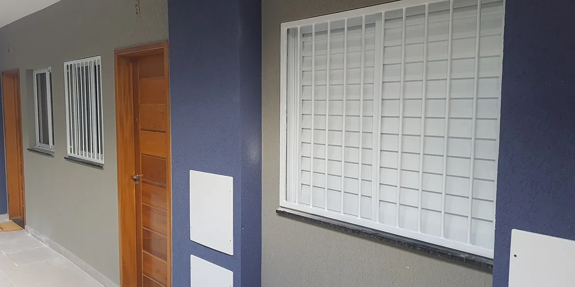 grades para janelano Jardim Pazini, Taboão da Serra para janela de
alumínio branca com estrutura reforçada em metalon galvanizado e acabamento
durável