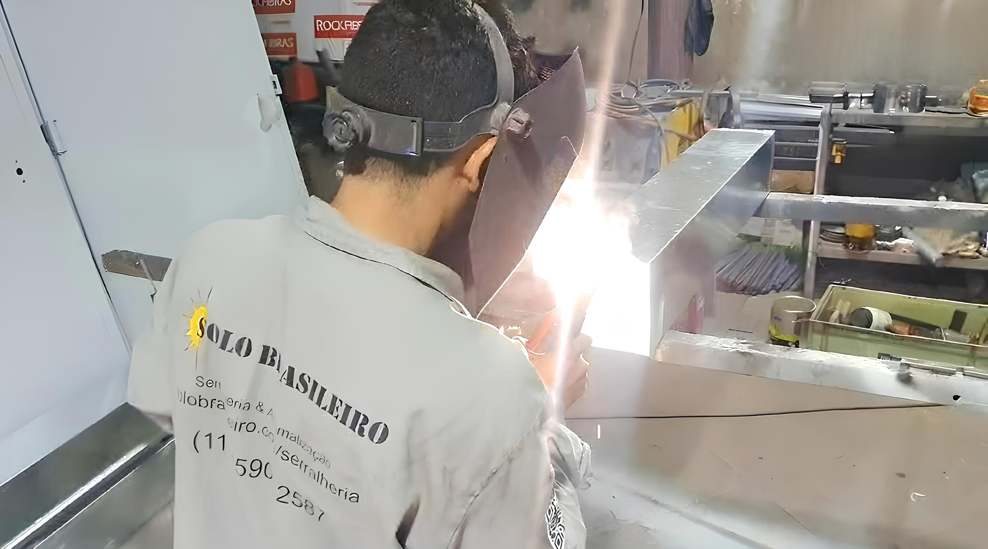 Reforma de Portão — referência visual para atendimento em Vila Verde