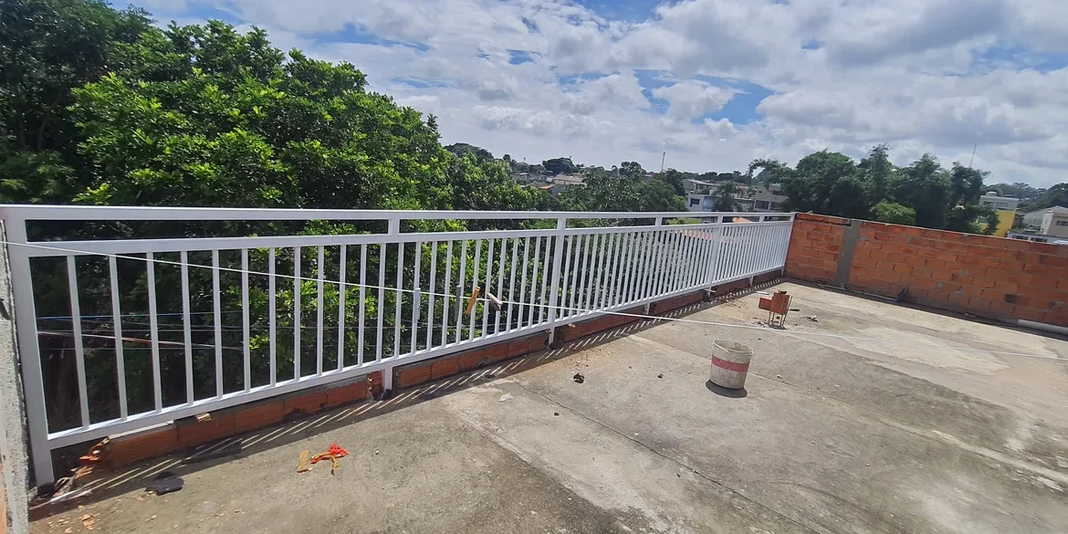 imagem do guarda corpo com instalação e montagem finalizada na Vila Invernada, Zona Leste de São Paulo 